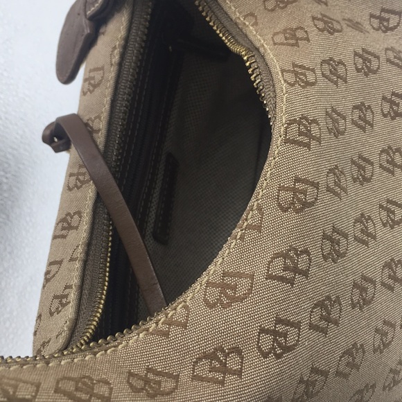 Dooney & Bourke Bucket Signature Tan Brown Hobo - Picture 5 of 8